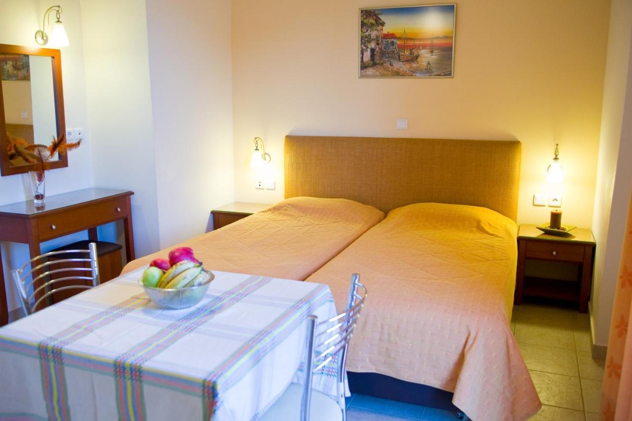 Dora Apartment *